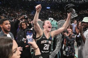 Read more about the article Liberty-Lynx draw most-watched WNBA Finals game since 1999