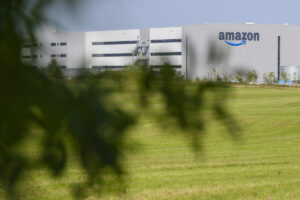 Read more about the article Amazon is reportedly working on a low-cost storefront to rival Temu