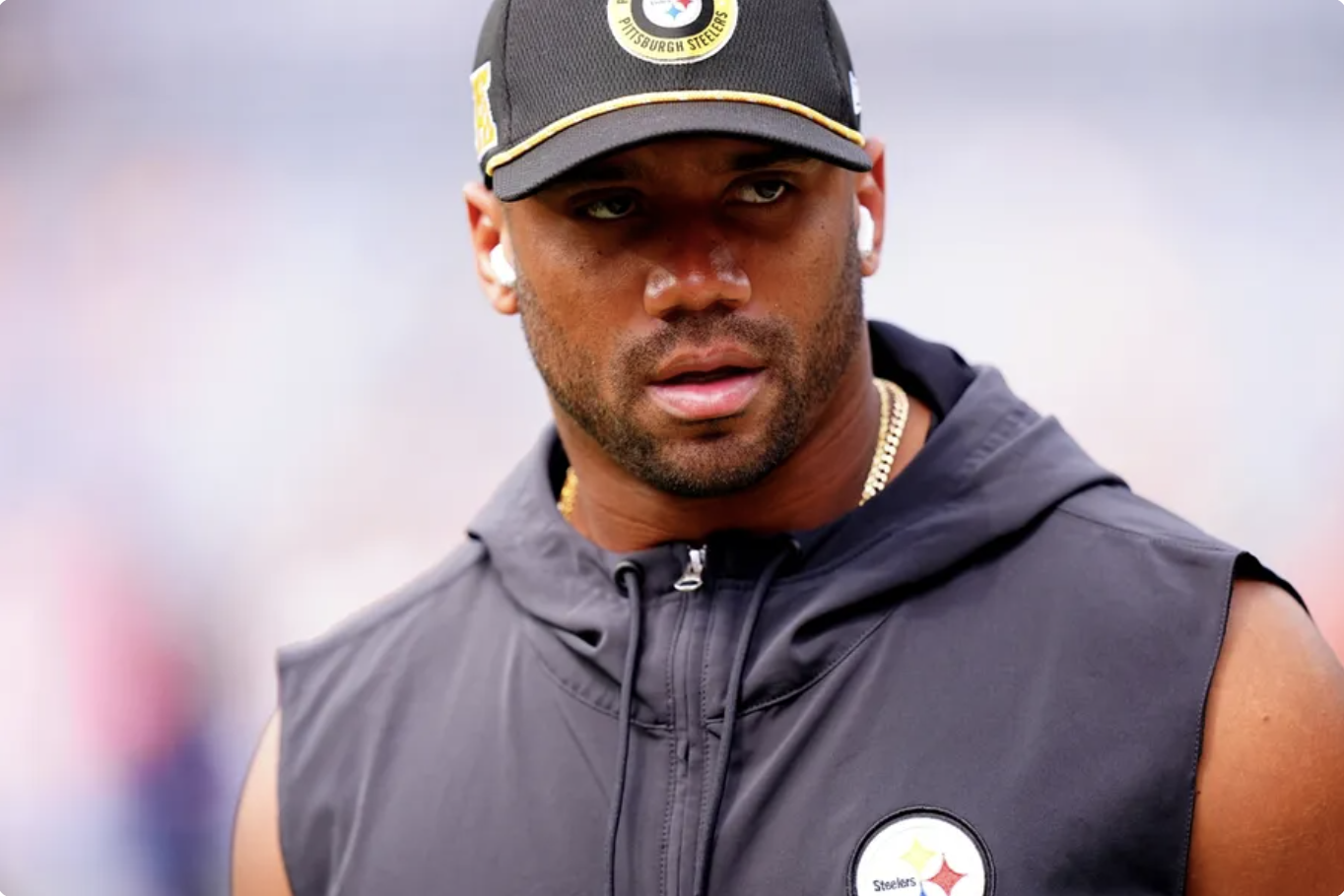 Read more about the article Russell Wilson’s Blunder Keeps Pittsburgh Steelers AFC North Crown in Jeopardy