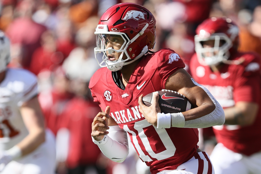 You are currently viewing Arkansas, Texas Tech enter Liberty Bowl after roster attrition