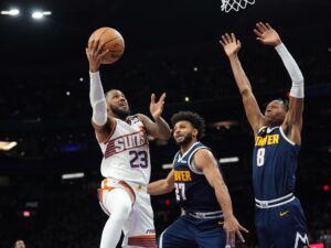 Read more about the article Suns gain split of home-and-home set vs. Nuggets