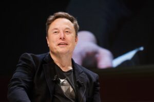 Read more about the article Elon Musk Defends H-1B Visas Amid Split Between Trump Tech Bros And MAGA ‘Right Right’