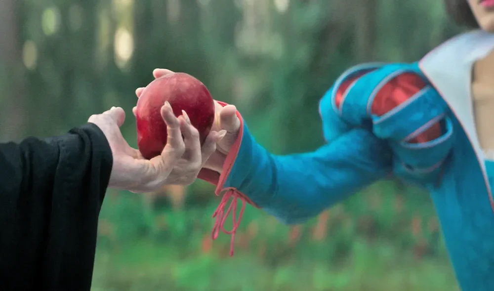 You are currently viewing Disney’s Snow White | Official Trailer | In Theaters March 21