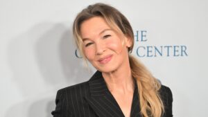 Read more about the article Renee Zellweger Looks Unrecognizable After 6-Year Acting Hiatus