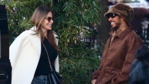 Read more about the article Sofia Vergara and Lewis Hamilton Flirt After Two-Hour Lunch Date in NYC