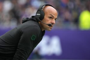 Read more about the article 49ers bring back Robert Saleh as defensive coordinator