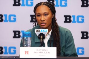 Read more about the article Rutgers star Kiyomi McMiller feeds transfer rumors after benching