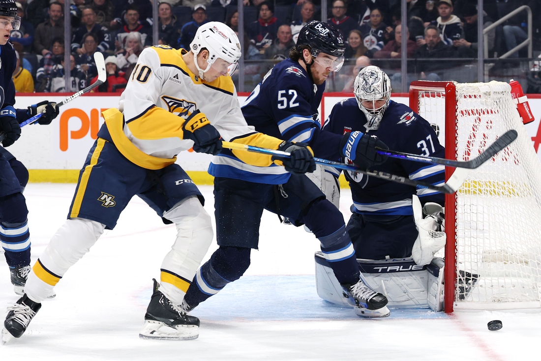 You are currently viewing Connor Hellebuyck gets 300th win as Jets defeat Predators