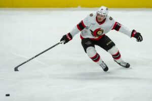 Read more about the article Senators’ Nick Cousins departs after knee-on-knee impact