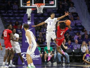 Read more about the article Texas Tech locks up Kansas State in final minutes for 61-57 win