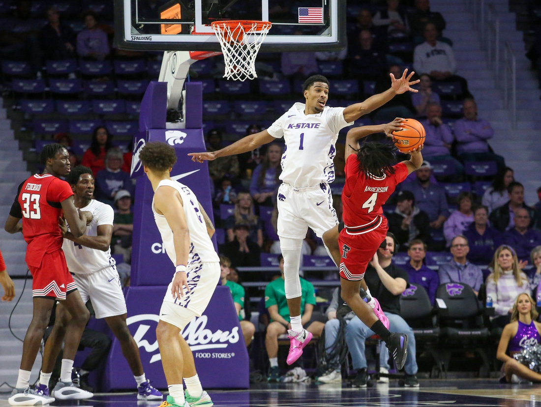 You are currently viewing Texas Tech locks up Kansas State in final minutes for 61-57 win