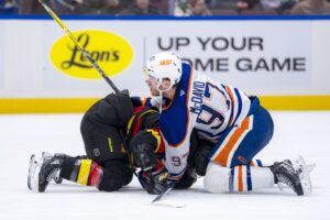 Read more about the article Oilers C Connor McDavid meeting with NHL for cross-checking