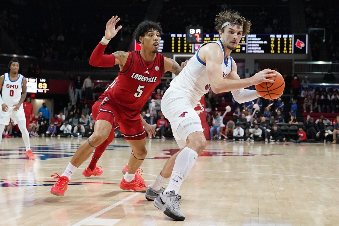 You are currently viewing Chuck Harris, Matt Cross lead SMU past Cal