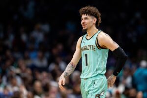 Read more about the article Hornets G LaMelo Ball (ankle) exits game vs. Lakers