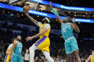 Read more about the article Injury-weakened 76ers aim to halt Lakers’ win streak