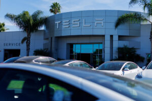 Read more about the article Judge approves settlement in suit that Tesla’s board overpaid themselves