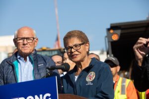 Read more about the article Karen Bass Appoints Steve Soboroff To Lead L.A.’s Rebuilding Efforts