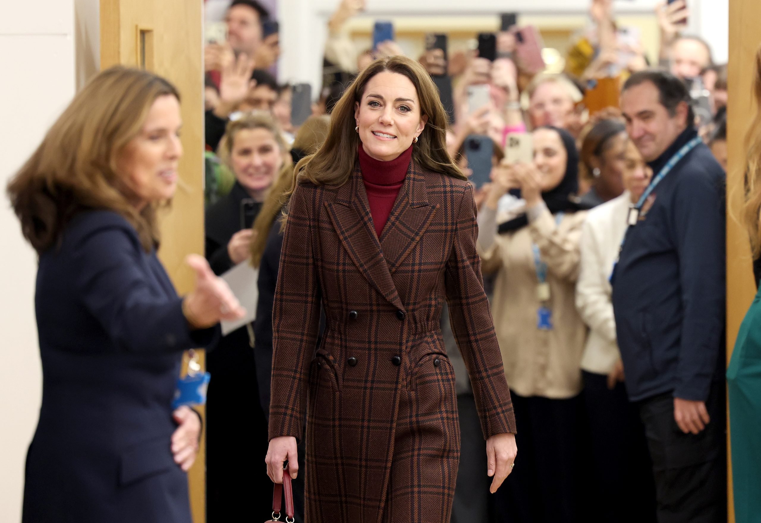 You are currently viewing Kate Middleton Says She’s ‘In Remission’ From Cancer One Year After Starting Treatment