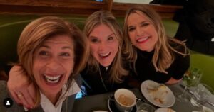 Read more about the article Hoda Kotb Reunites With Jenna Bush Hager, Savannah Guthrie After Today Exit