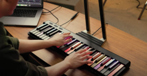 Read more about the article Roli finally introduces a larger teaching piano keyboard, complete with AI