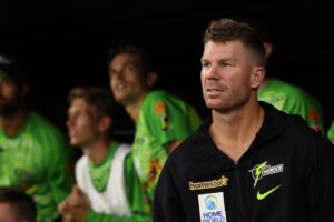 Read more about the article “Loud, obnoxious sometimes” – Sydney Thunder head coach’s huge statement on David Warner during BBL 2024-25