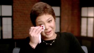 Read more about the article Isabella Strahan, Daughter of Michael Strahan, Cries While Describing Battle With Brain Cancer in New Doc