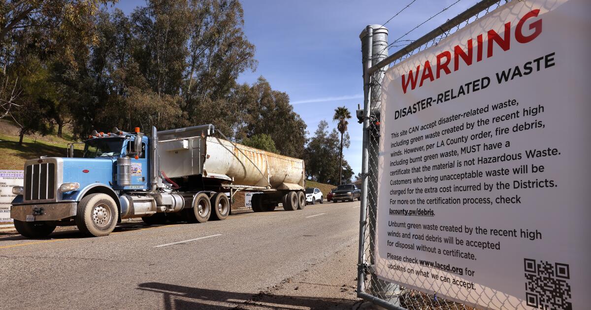 You are currently viewing L.A. County agrees to let Calabasas landfill accept more fire debris