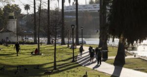 Read more about the article Record-high temps in SoCal expected before storms return by the weekend