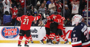 Read more about the article Trudeau Thumbs Nose at Trump as Canadians Revel in Hockey Win