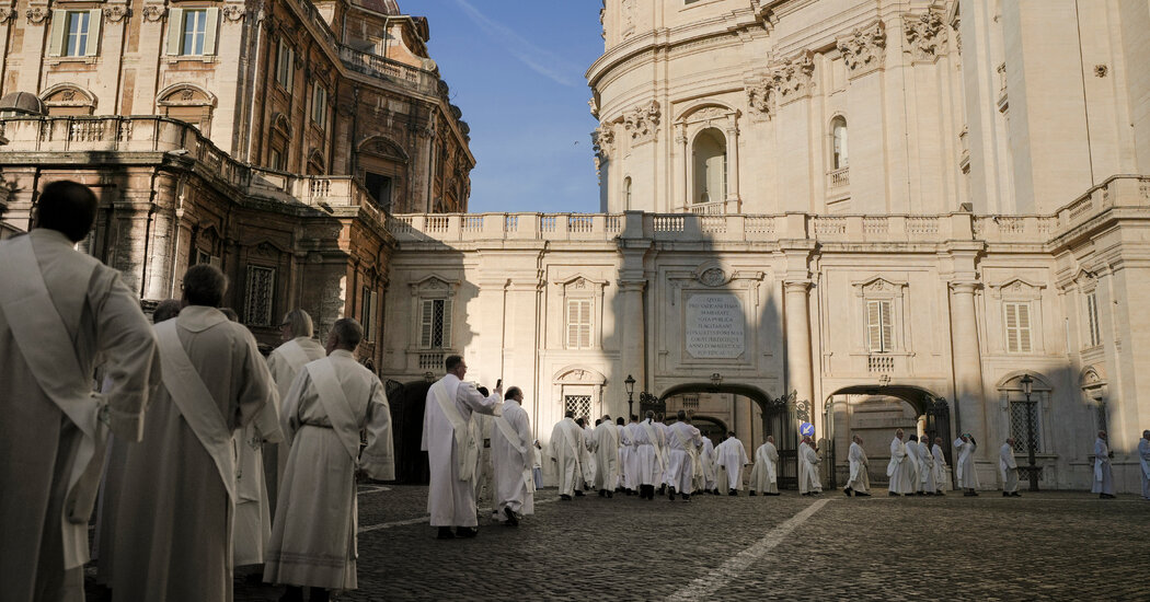 You are currently viewing Pope Francis Had a Restful Night, Still in Critical Condition