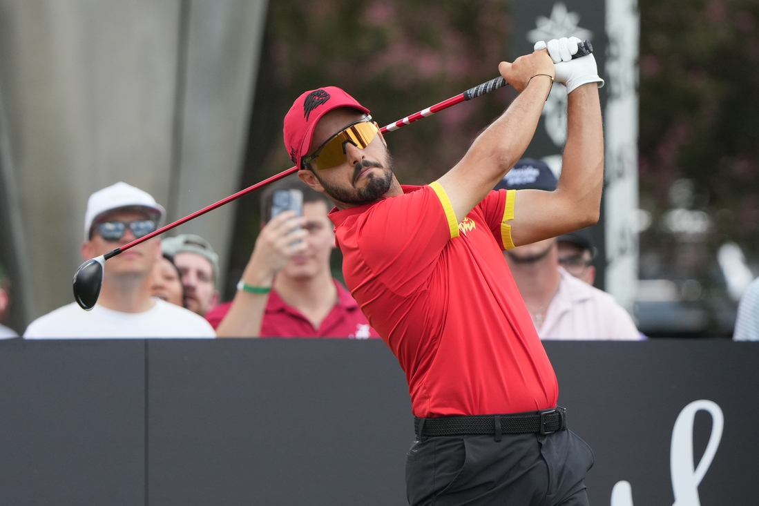 You are currently viewing Abraham Ancer ascends into share of lead at LIV Golf Adelaide