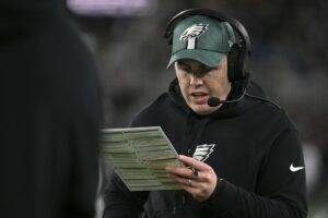 Read more about the article Reports: Saints to name Eagles OC Kellen Moore head coach