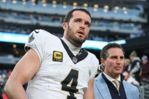 Read more about the article Saints GM signals Derek Carr to remain QB1