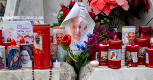 Read more about the article Francis Is in Critical Condition. What Happens When a Pope Dies?