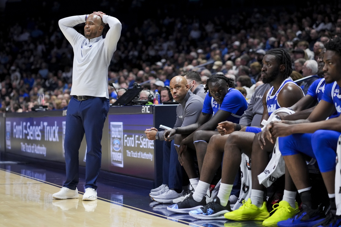 You are currently viewing Stumbling Seton Hall, DePaul look to end losing streaks