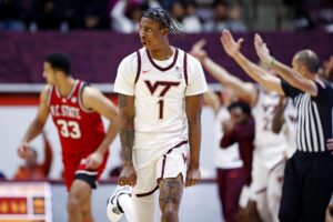 Read more about the article Notre Dame, Virginia Tech out to get on solid footing