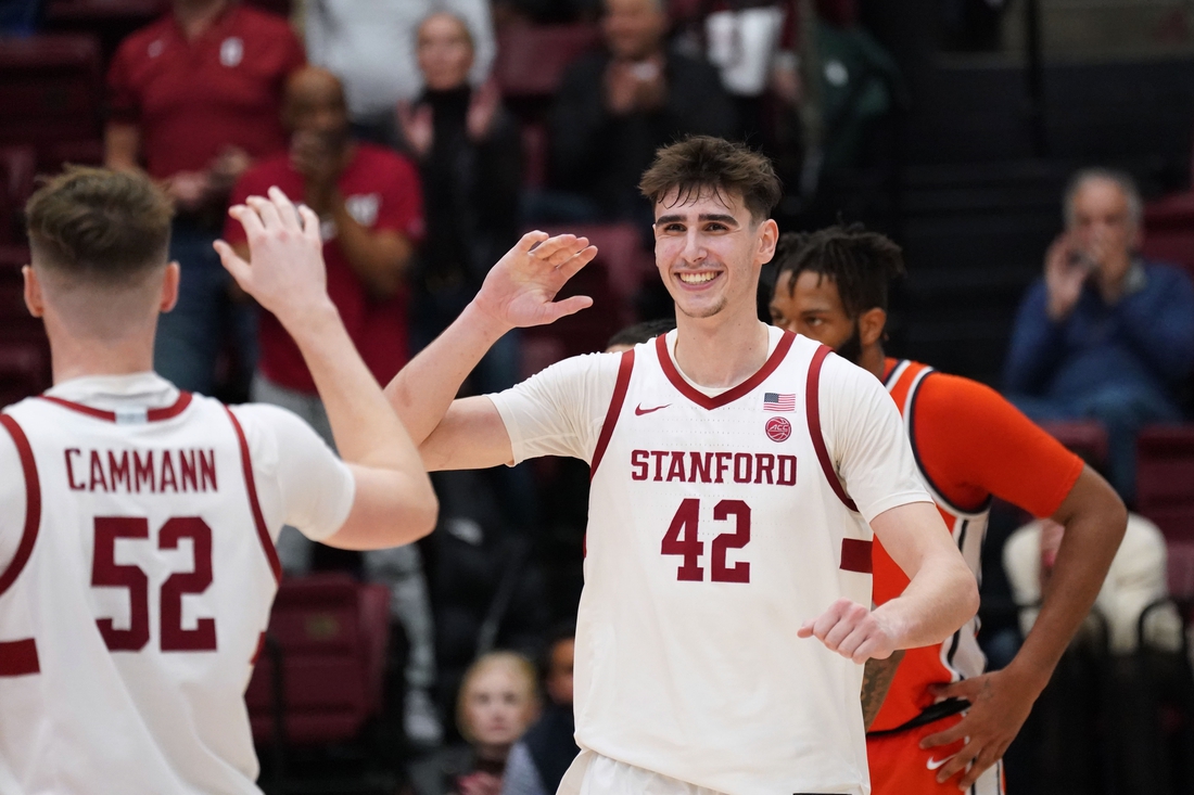 You are currently viewing Stanford takes 4-game win streak into matchup with SMU