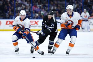 Read more about the article Newcomers help Islanders defeat Lightning in OT