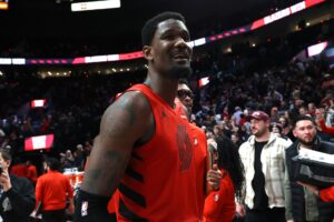 Read more about the article Blazers C Deandre Ayton (calf strain) out at least 4 weeks