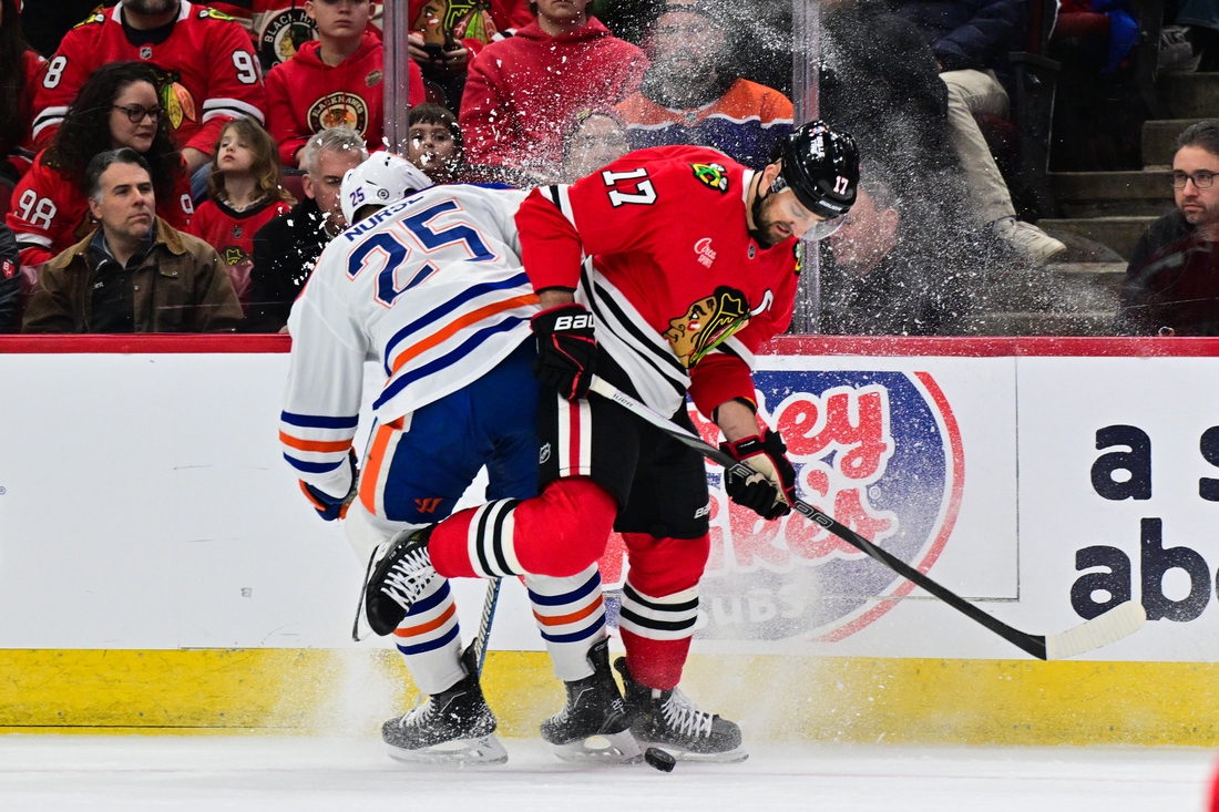 You are currently viewing Zach Hyman’s OT winner lifts Oilers over Blackhawks