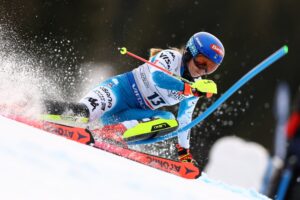 Read more about the article Mikaela Shiffrin extends World Cup record with 100th win