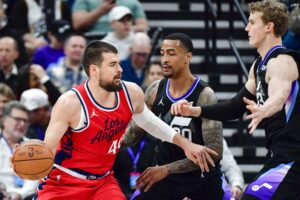 Read more about the article Norman Powell puts up 41 as Clippers down Jazz in OT