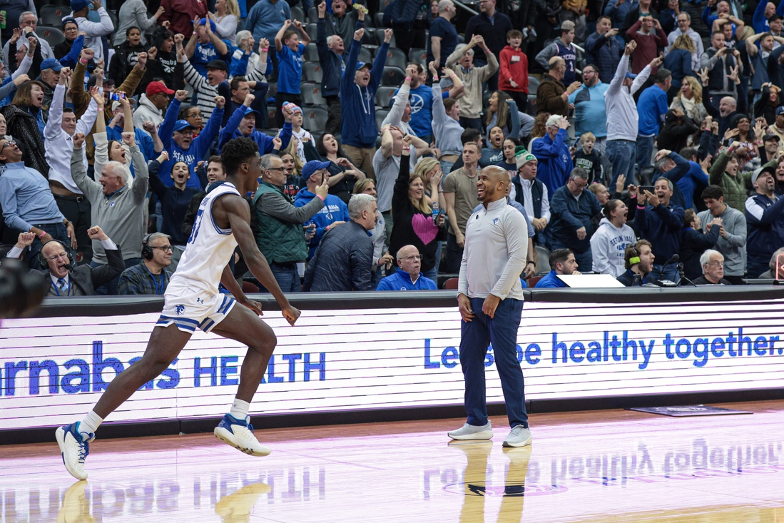 You are currently viewing Late basket allows Seton Hall to shock UConn in OT