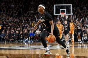 Read more about the article Vanderbilt faces No. 12 Texas A&M, eyes NCAA Tournament