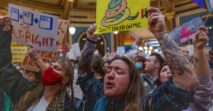 Read more about the article Iowa Lawmakers Pass Bill to Eliminate Transgender Civil Rights Protections