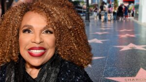 Read more about the article Roberta Flack Selected for Walk of Fame in 1999, Never Set Date for Unveiling