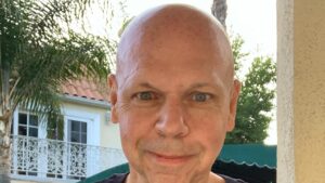 Read more about the article Former MTV Host Matt Pinfield’s Family Fighting Over Conservatorship