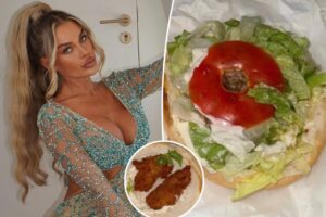 Read more about the article Influencer slams ‘dirty’ diner over unbelievable sandwich: ‘I am absolutely raging’