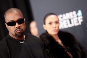 Read more about the article Kanye West Posts More Nude Photos of Bianca Censori, Rants About His Mom on X