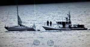 Read more about the article Missing boater is rescued off Catalina Island coast; dog still missing